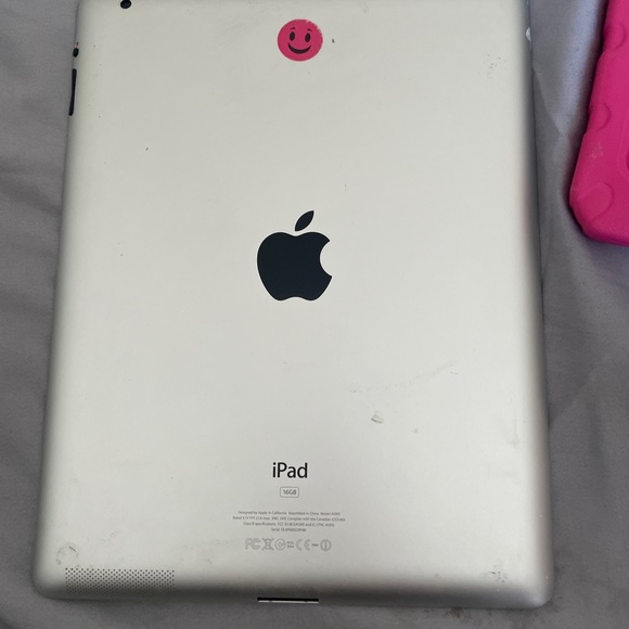 Used condition. Included kids case - Picture 3 of 3